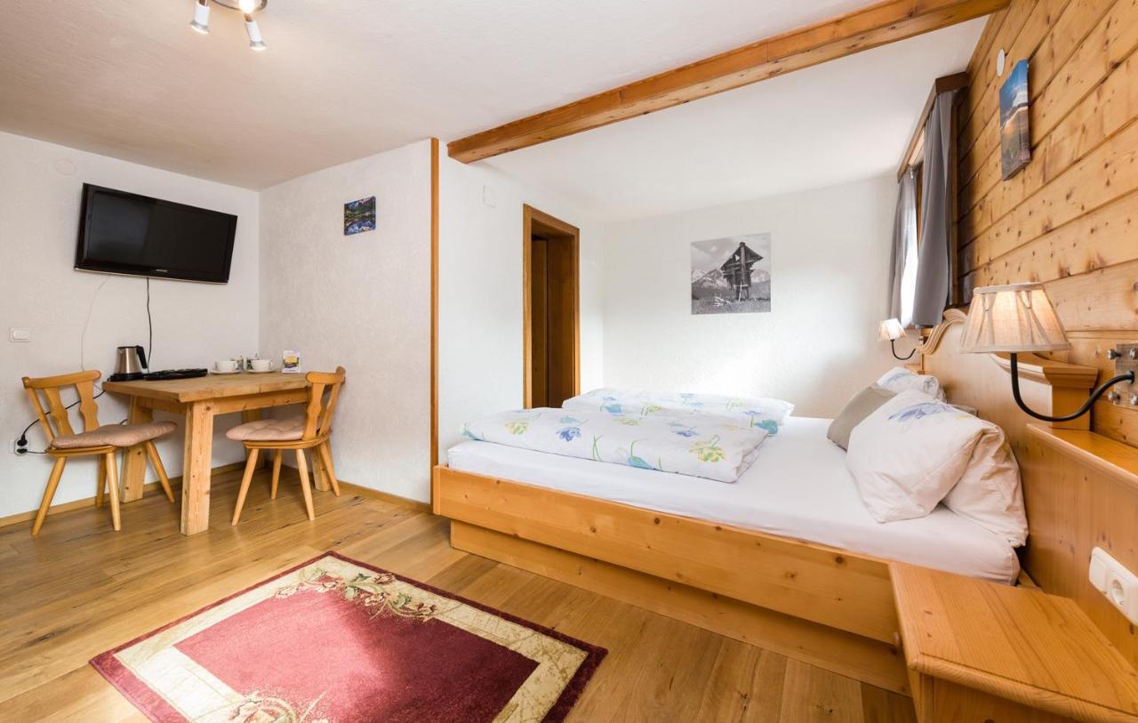 Gaestehaus Zugspitzblick Berwang Dış mekan fotoğraf