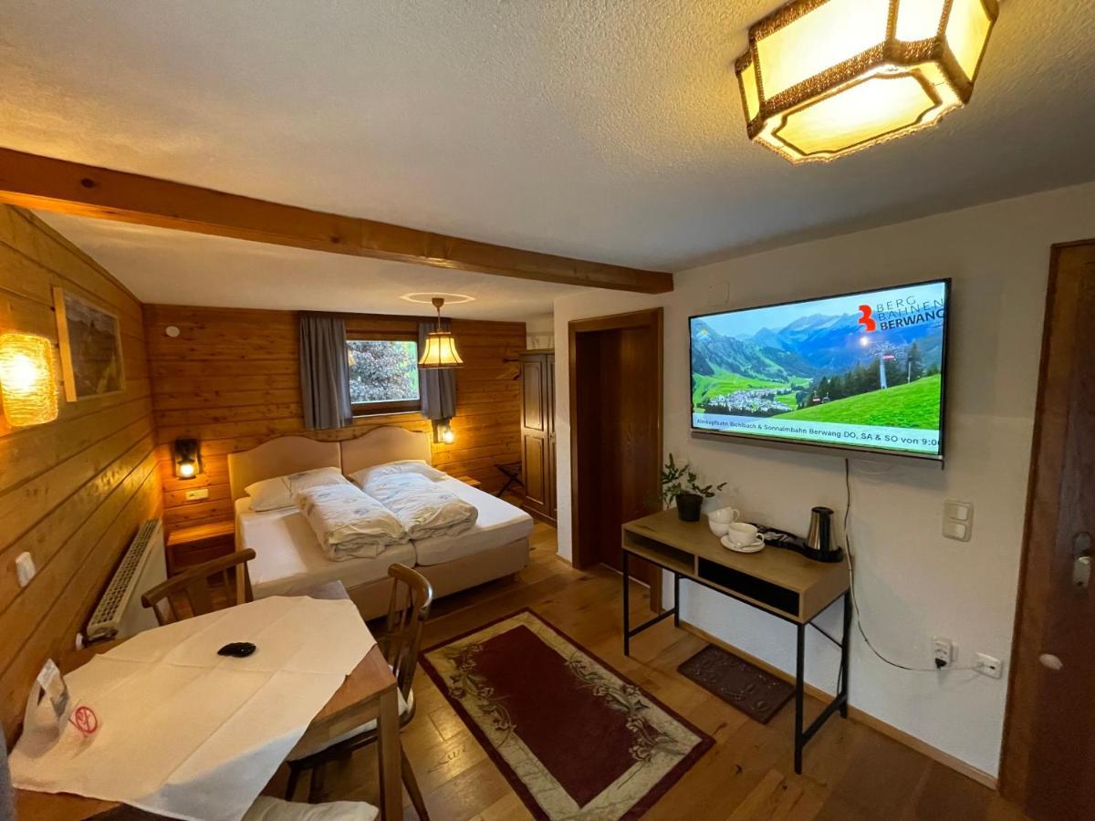 Gaestehaus Zugspitzblick Berwang Dış mekan fotoğraf