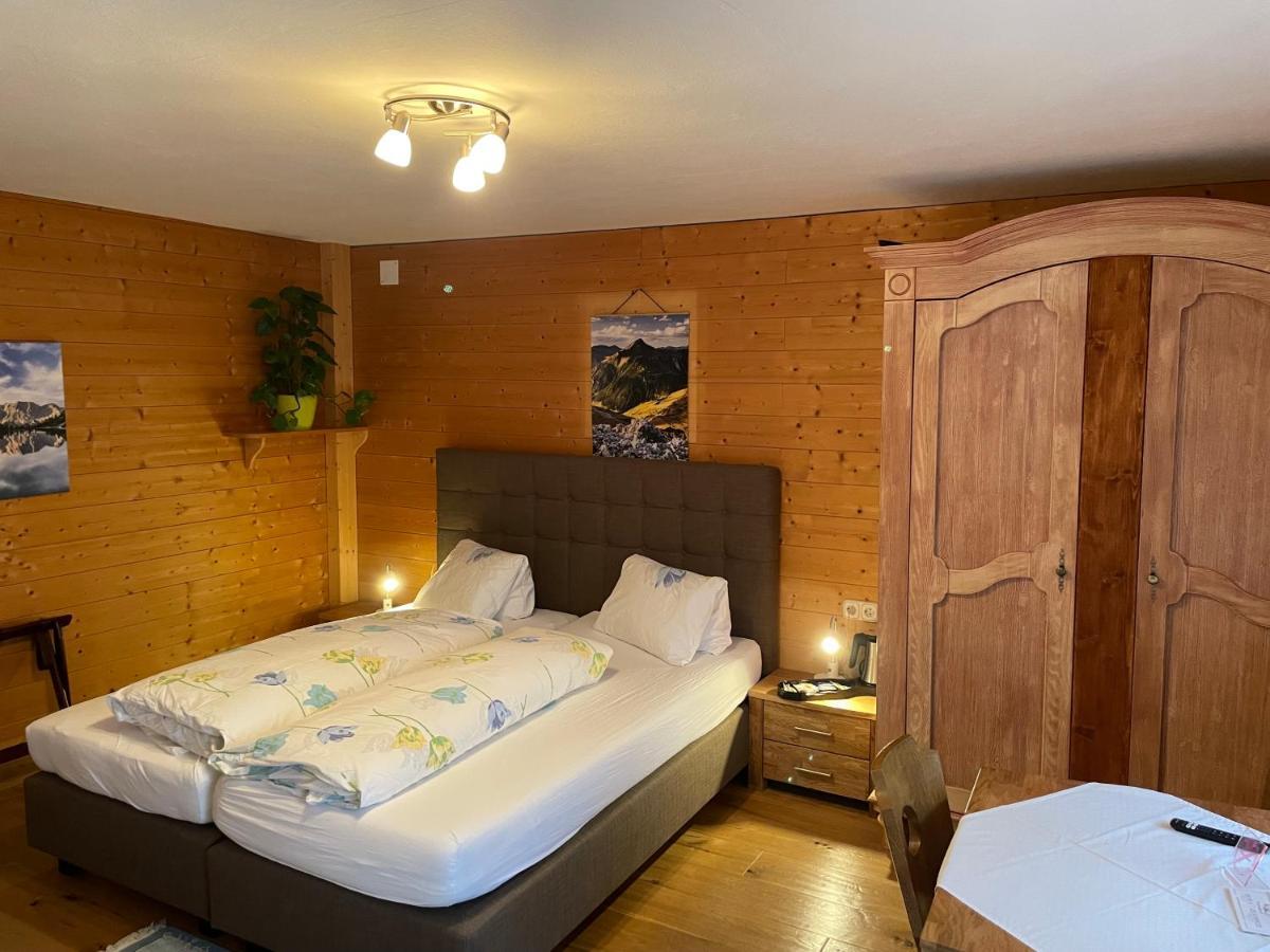 Gaestehaus Zugspitzblick Berwang Dış mekan fotoğraf